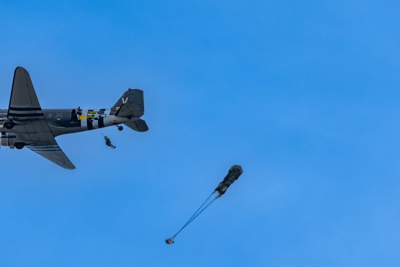 Â© Candid Memories By Ken Frazier