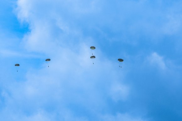 Â© Candid Memories By Ken Frazier