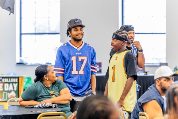 Â© Candid Memories By Ken Frazier