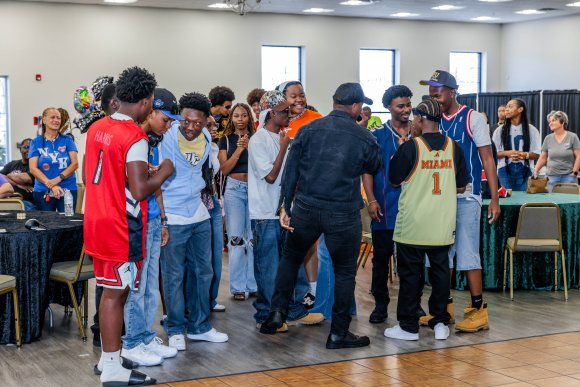 Â© Candid Memories By Ken Frazier