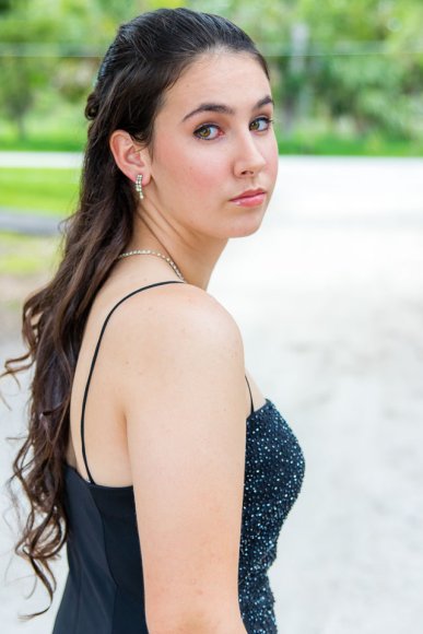 Piper gets ready for her 8th Grade dance