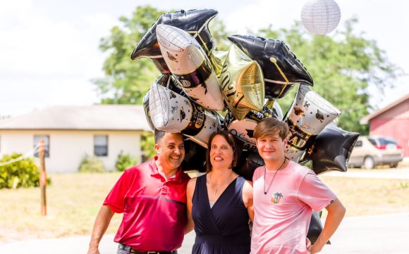 Â© Candid Memories By Ken Frazier