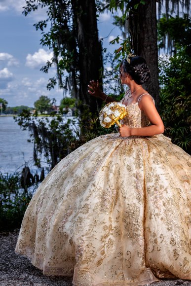 Â© Candid Memories By Ken Frazier