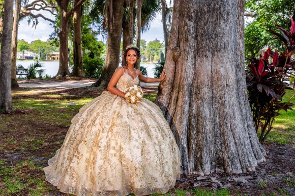 Â© Candid Memories By Ken Frazier