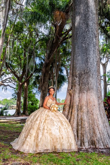 Â© Candid Memories By Ken Frazier
