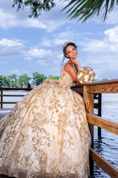 Â© Candid Memories By Ken Frazier