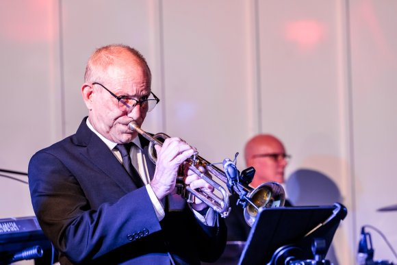 Â© Candid Memories By Ken Frazier